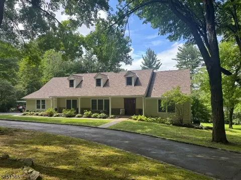 26 Stone Fence Rd, Bernardsville, NJ 07924