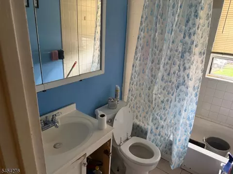 Bath - 965 E Front St # D, Plainfield, NJ 07062 photo 2 of 3