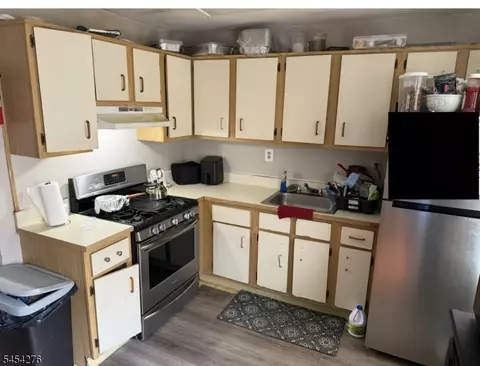 Kitchen - 965 E Front St # D, Plainfield, NJ 07062 photo 1 of 1