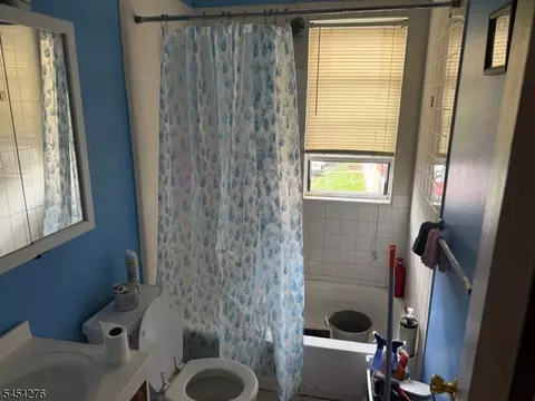 Bath - 965 E Front St # D, Plainfield, NJ 07062 photo 3 of 3