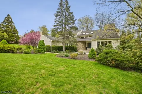 11 Hawthorne Ct, Morristown, NJ 07960