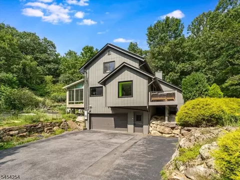 329 Glen Rd, Sparta, NJ 07871