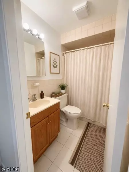 603 55th St #205, West New York, NJ 07093