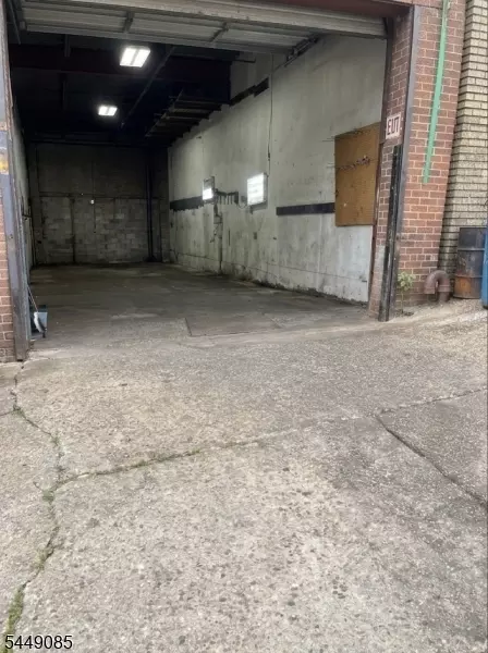 517 Avon Ave, Newark, NJ 07108