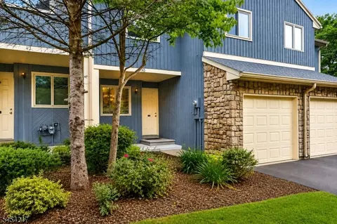 45 Bond St, Bridgewater, NJ 08807