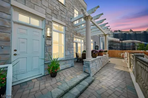 25 Sichel Ct, West Orange, NJ 07052