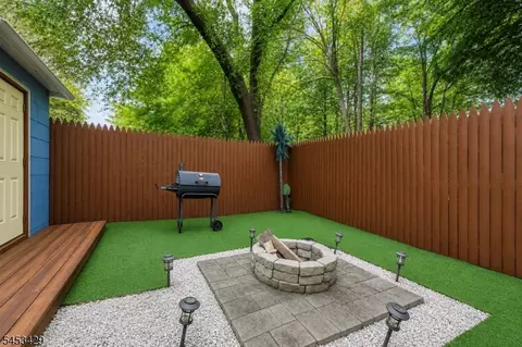 Exterior - 714 Elm Ave, Lindenwold, NJ 08021 photo 5 of 5