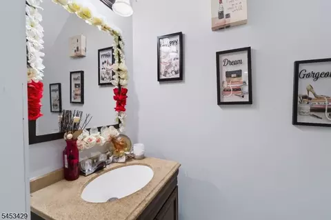 Bath - 714 Elm Ave, Lindenwold, NJ 08021 photo 1 of 3
