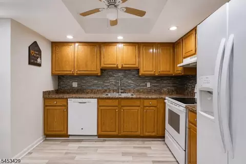 Kitchen - 714 Elm Ave, Lindenwold, NJ 08021 photo 3 of 3