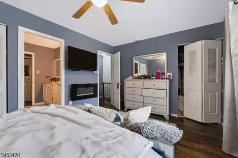 Bedroom - 714 Elm Ave, Lindenwold, NJ 08021 photo 3 of 4