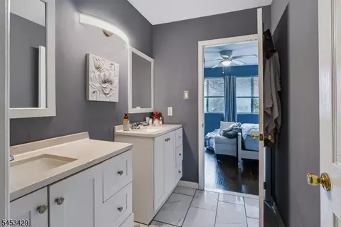 Bath - 714 Elm Ave, Lindenwold, NJ 08021 photo 2 of 3
