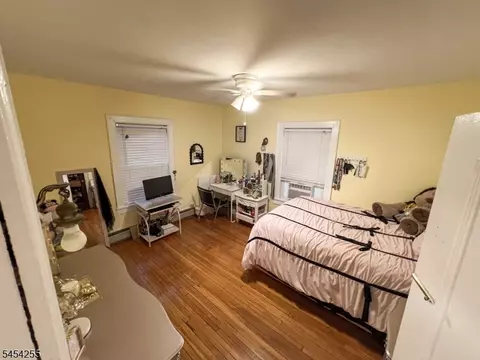 Bedroom - 925 Hillside Ave, Plainfield, NJ 07060 photo 3 of 5