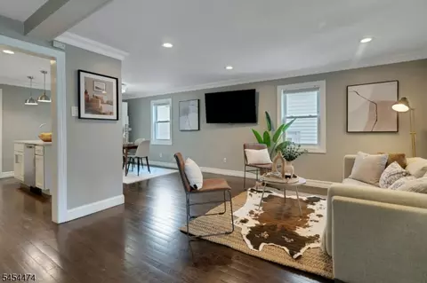 30 Tichenor Pl, Montclair, NJ 07042