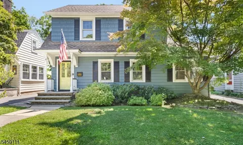125 Hawthorne Ave, Glen Ridge, NJ 07028