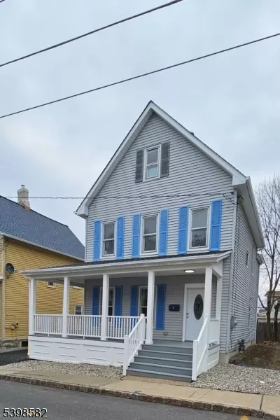 5 Jefferson St, Newton, NJ 07860