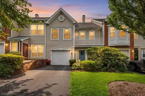404 Timberbrooke Dr, Bedminster, NJ 07921