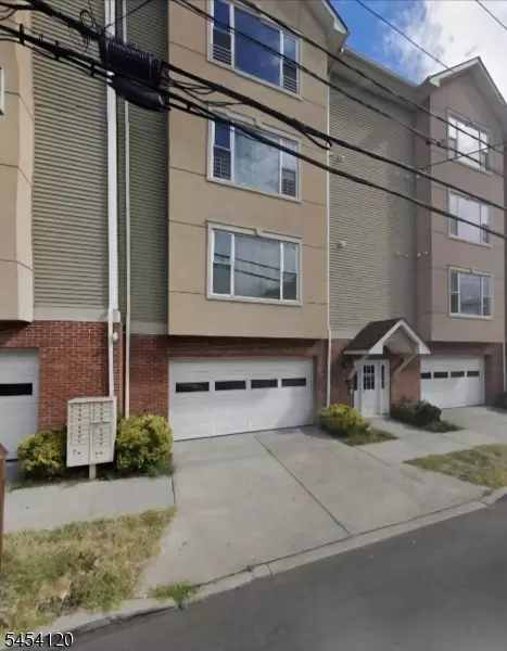564 52nd St #205, West New York, NJ 07093