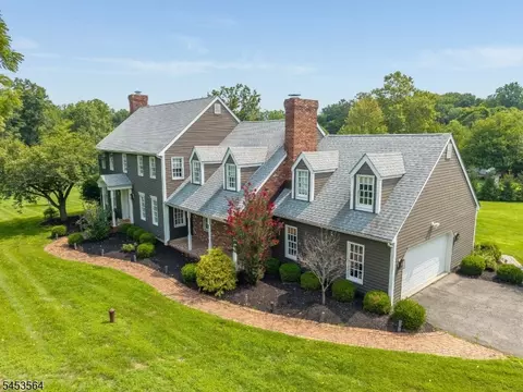11 Willever Rd, Asbury, NJ 08802