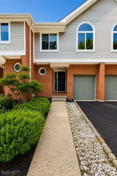 6 Mount Vernon Sq, Verona, NJ 07044