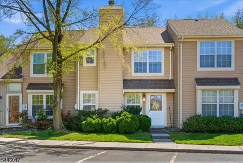 26 Alameda Ct, Eatontown, NJ 07724