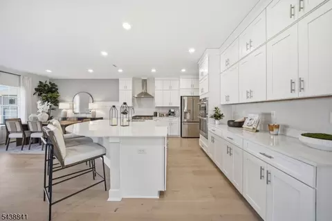 3 Pimlico Pl #5, Oakland, NJ 07436