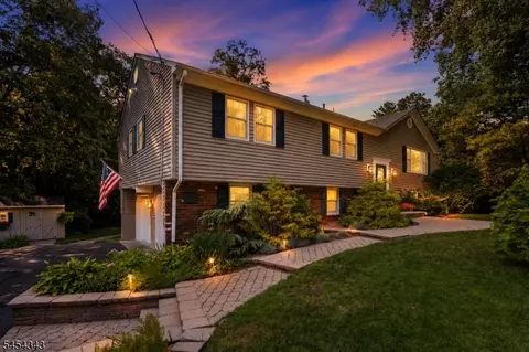 109 Vreeland Rd, West Milford, NJ 07480