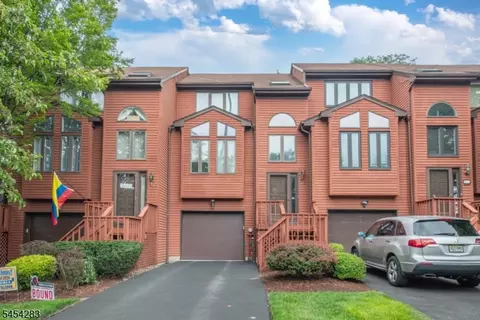 45 Sampson St, Saddle Brook, NJ 07663