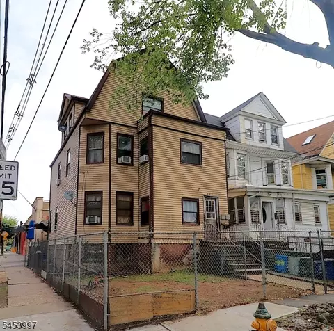 465 4th Ave, Newark, NJ 07107