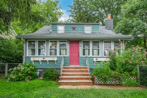 41 Dacotah Ave, Lake Hiawatha, NJ 07034
