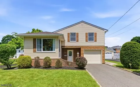 162 Washington St, Berkeley Heights, NJ 07922