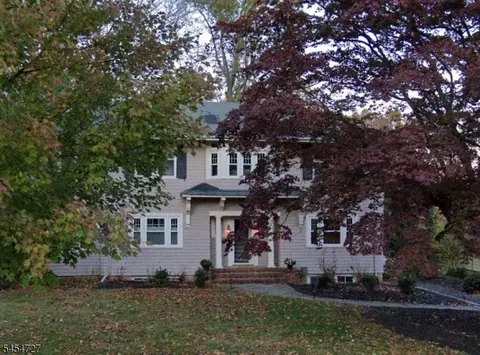 63 Hillside Ave, Florham Park, NJ 07932
