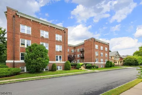 2 Altamont Ct #7, Morristown, NJ 07960