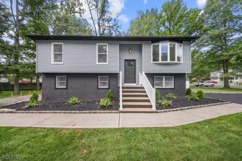 1834 Holly Rd, North Brunswick Twp, NJ 08902