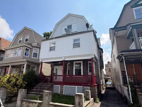 246 Halsted St, East Orange, NJ 07018