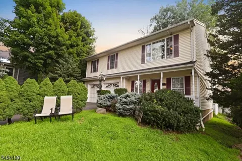 Exterior - 10 Davis Ave, Dover, NJ 07801 photo 2 of 5