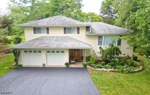 548 Garretson Rd, Bridgewater, NJ 08807