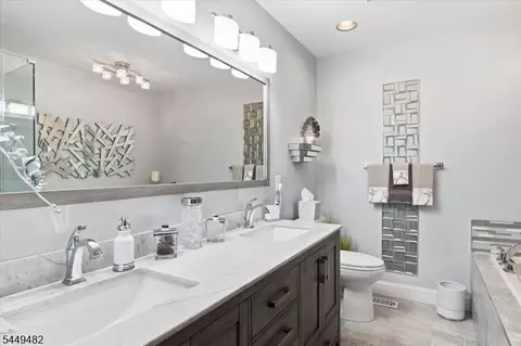 153 Rock Rd, Wayne, NJ 07470 photo 23