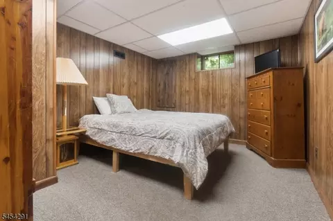 Bedroom - 150 Barbara Dr, North Plainfield, NJ 07062 photo 8 of 8