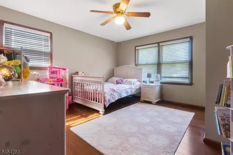 Bedroom - 150 Barbara Dr, North Plainfield, NJ 07062 photo 5 of 8
