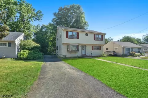 Exterior - 150 Barbara Dr, North Plainfield, NJ 07062 photo 10 of 10