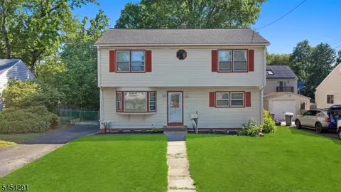 150 Barbara Dr, North Plainfield, NJ 07062