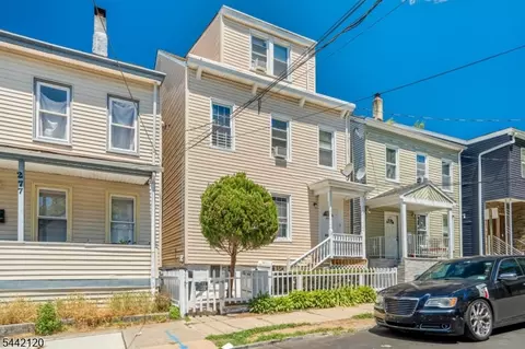 279 N 4th St, Paterson, NJ 07522