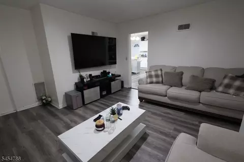 202 Atlantic St, Paterson, NJ 07503