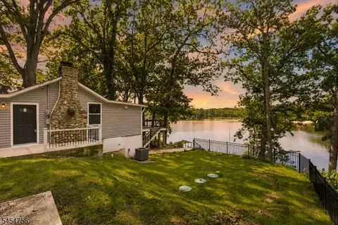 115 Wildwood Rd, Jefferson, NJ 07438
