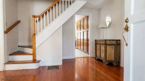 Entry Way - 45 Brook St, Springfield, NJ 07081 photo 2 of 8