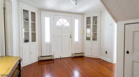 Entry Way - 45 Brook St, Springfield, NJ 07081 photo 3 of 8
