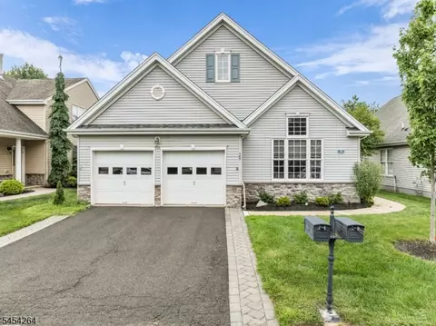 29 Constitution Way, Somerset, NJ 08873