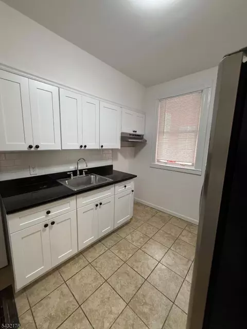 252 N 19th St, East Orange, NJ 07017