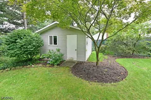 Exterior - 393 Gregory Rd, Paramus, NJ 07652 photo 6 of 6