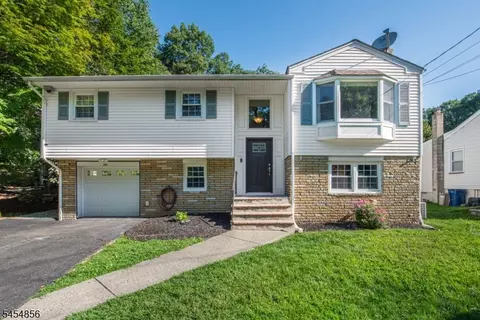 54 Miami Trl, Rockaway, NJ 07866